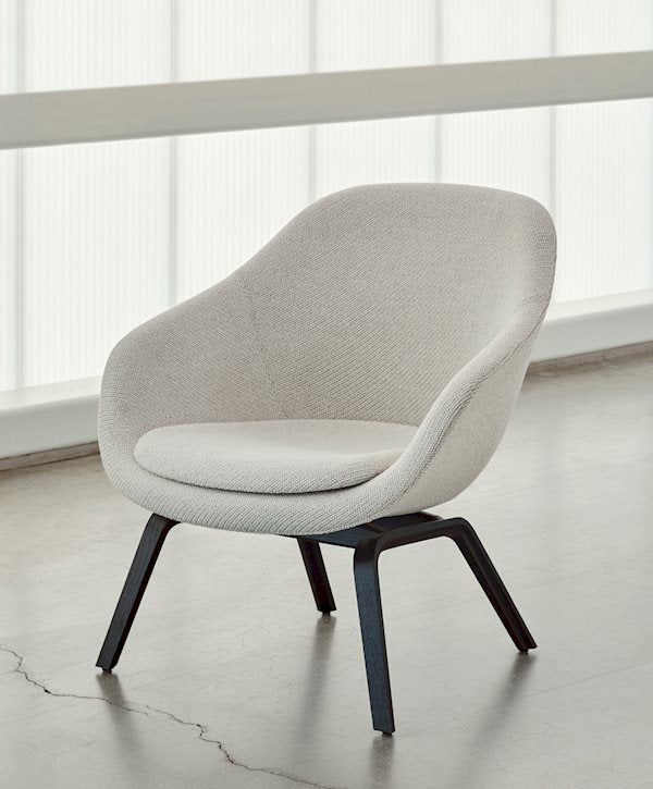 About A Lounge AAL83