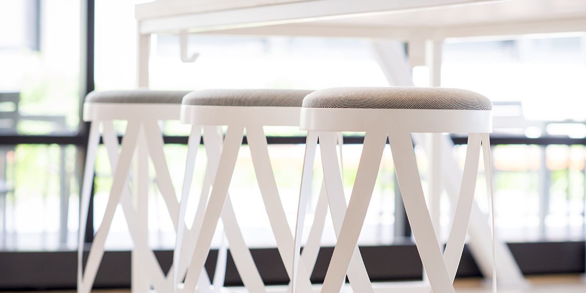 Ribbon high stool 77cm