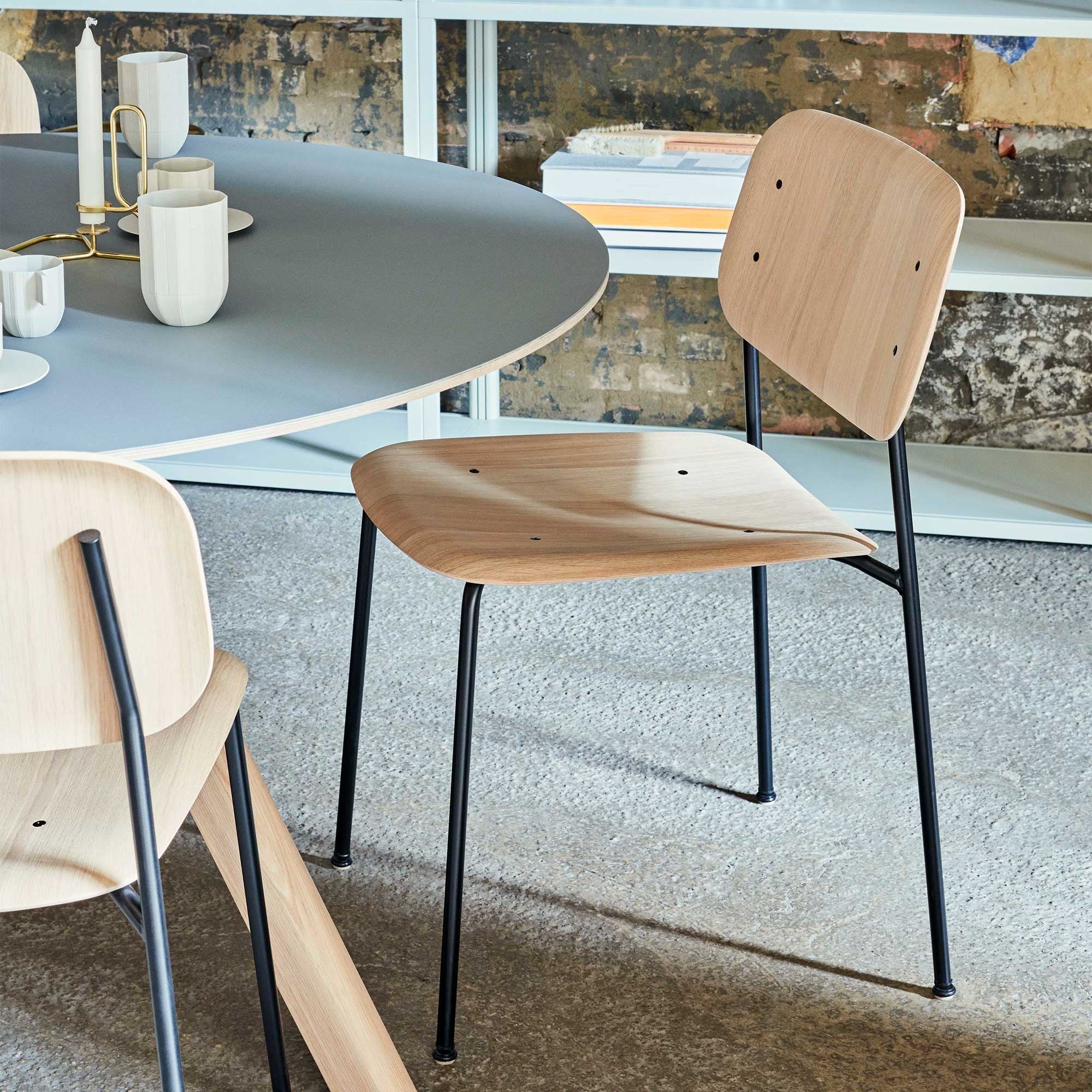 Soft Edge 40 Chair, Oak Seat