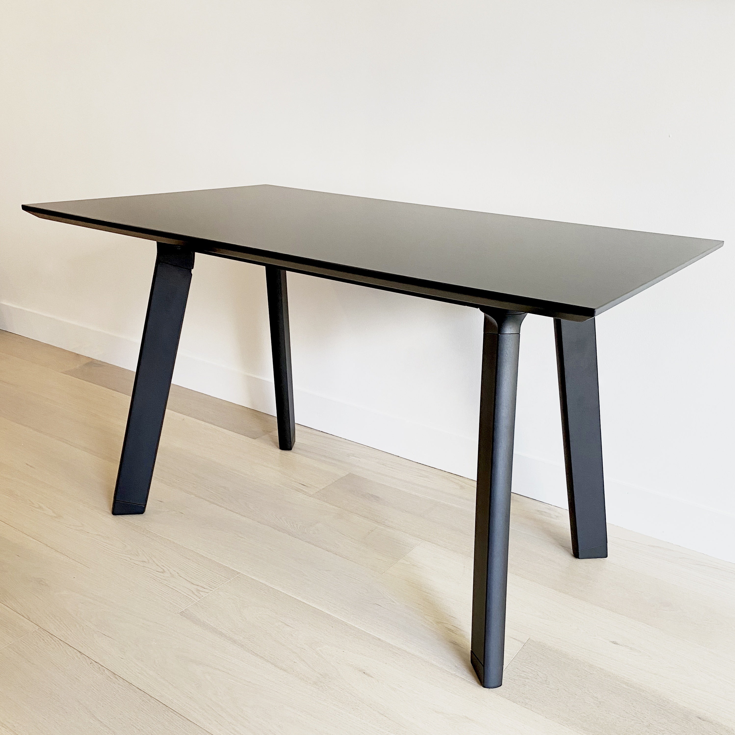 Chameleon desk, 1200mmW x 750mmD