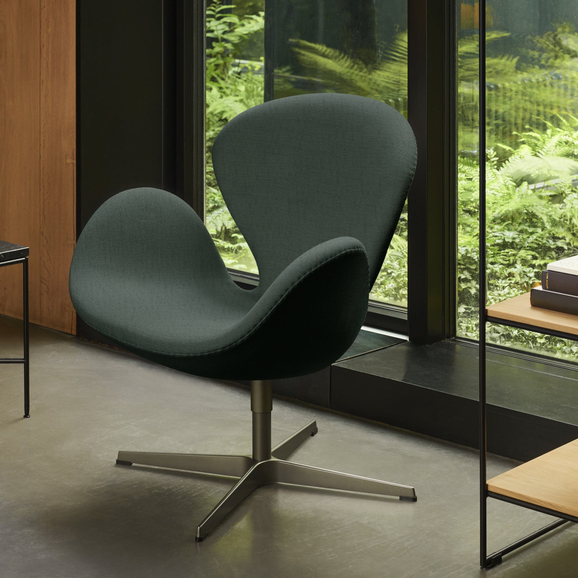 Swan Lounge Chair