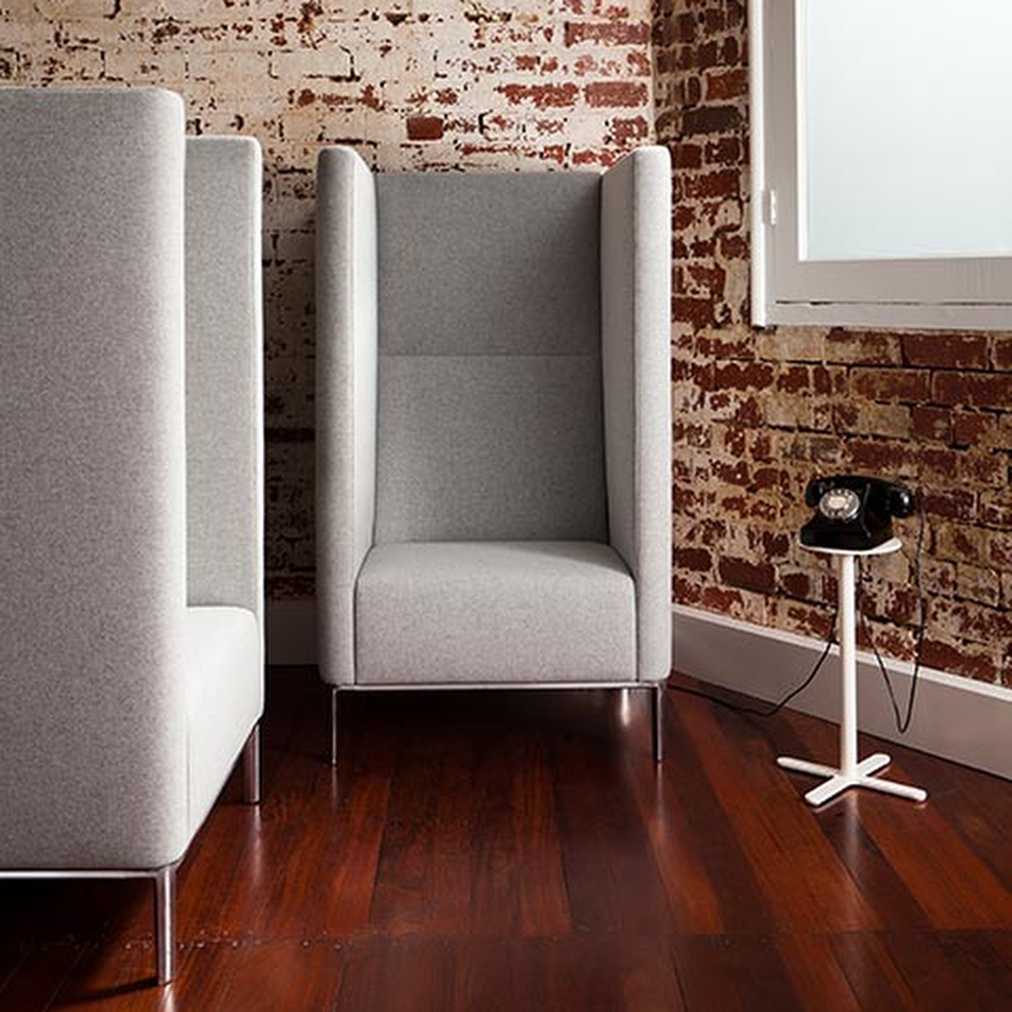 Highly Connected - Single seat - fabric