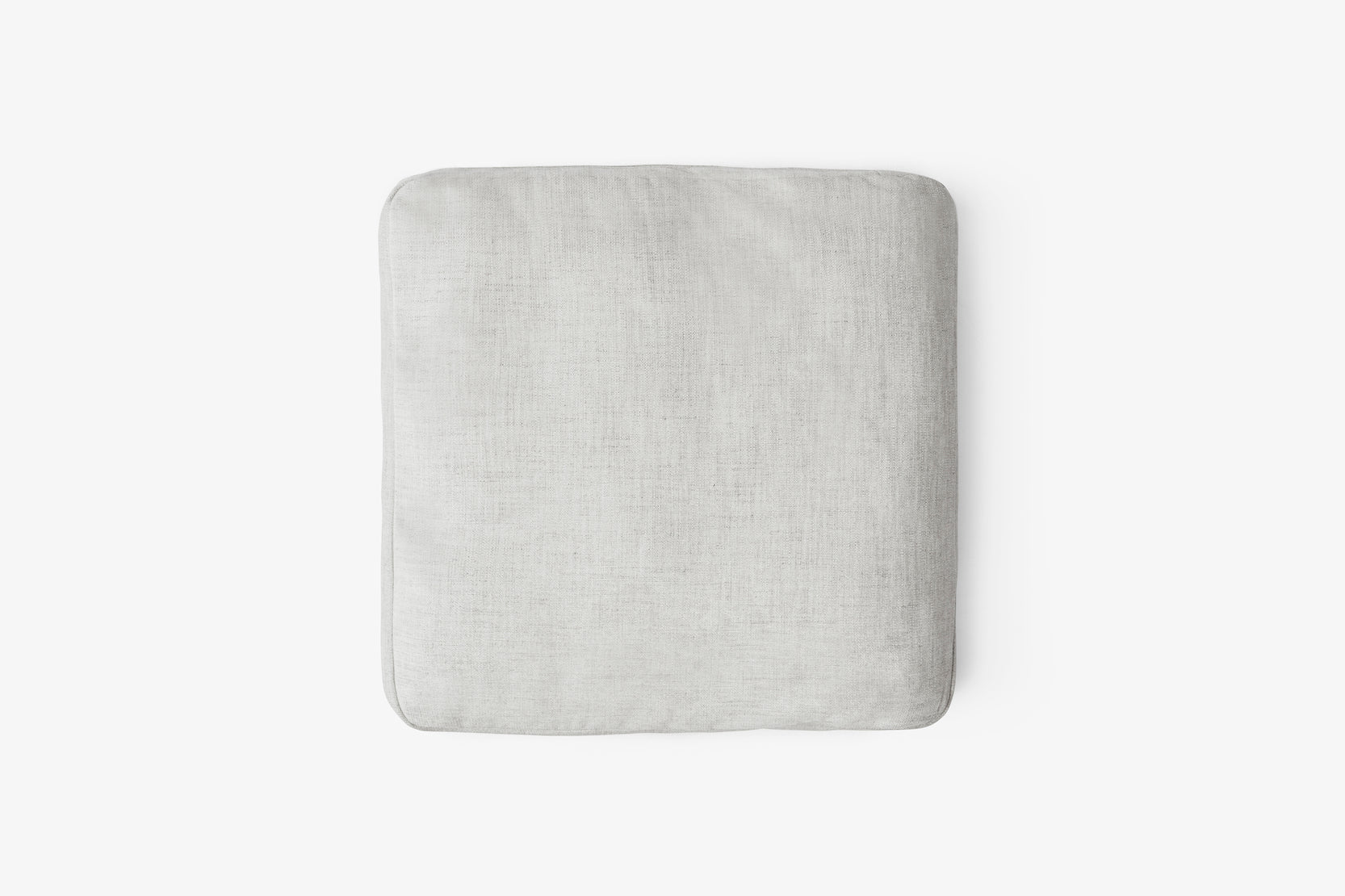 Develius Pillow, Medium