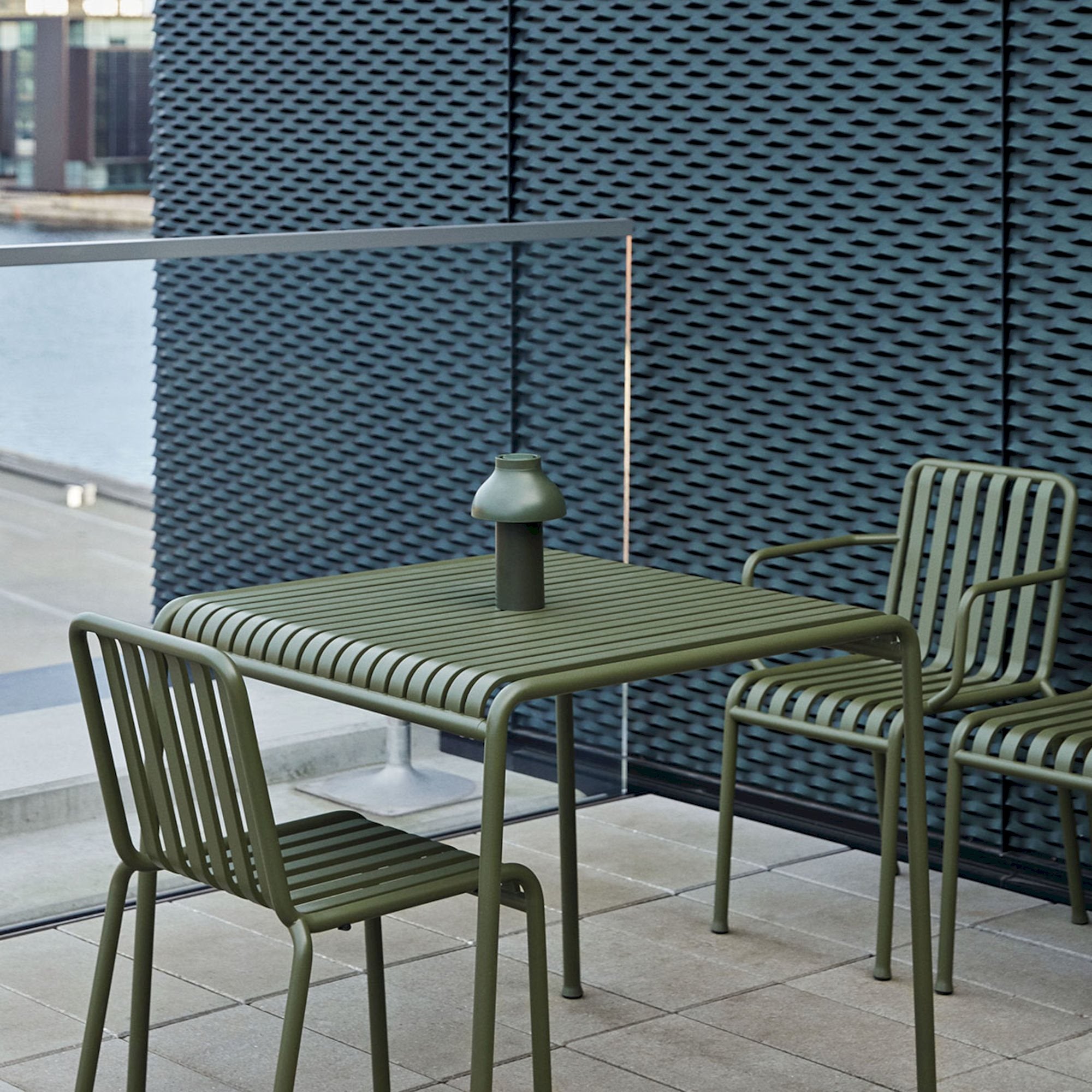 Palissade Table - 82.5x90 x 75 cm