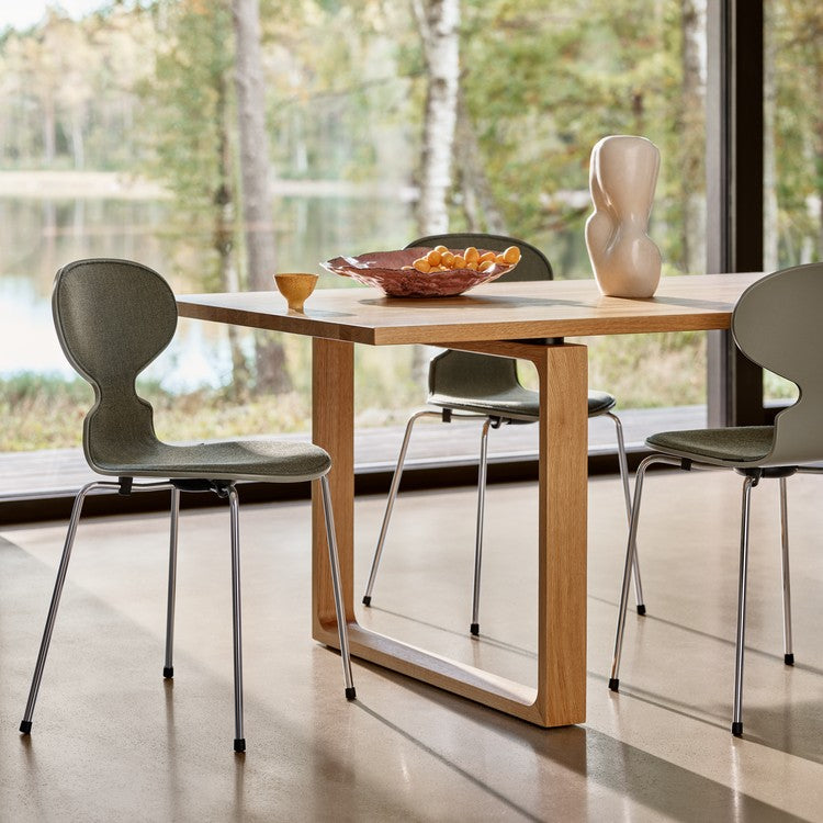 Essay Table 317x100cm