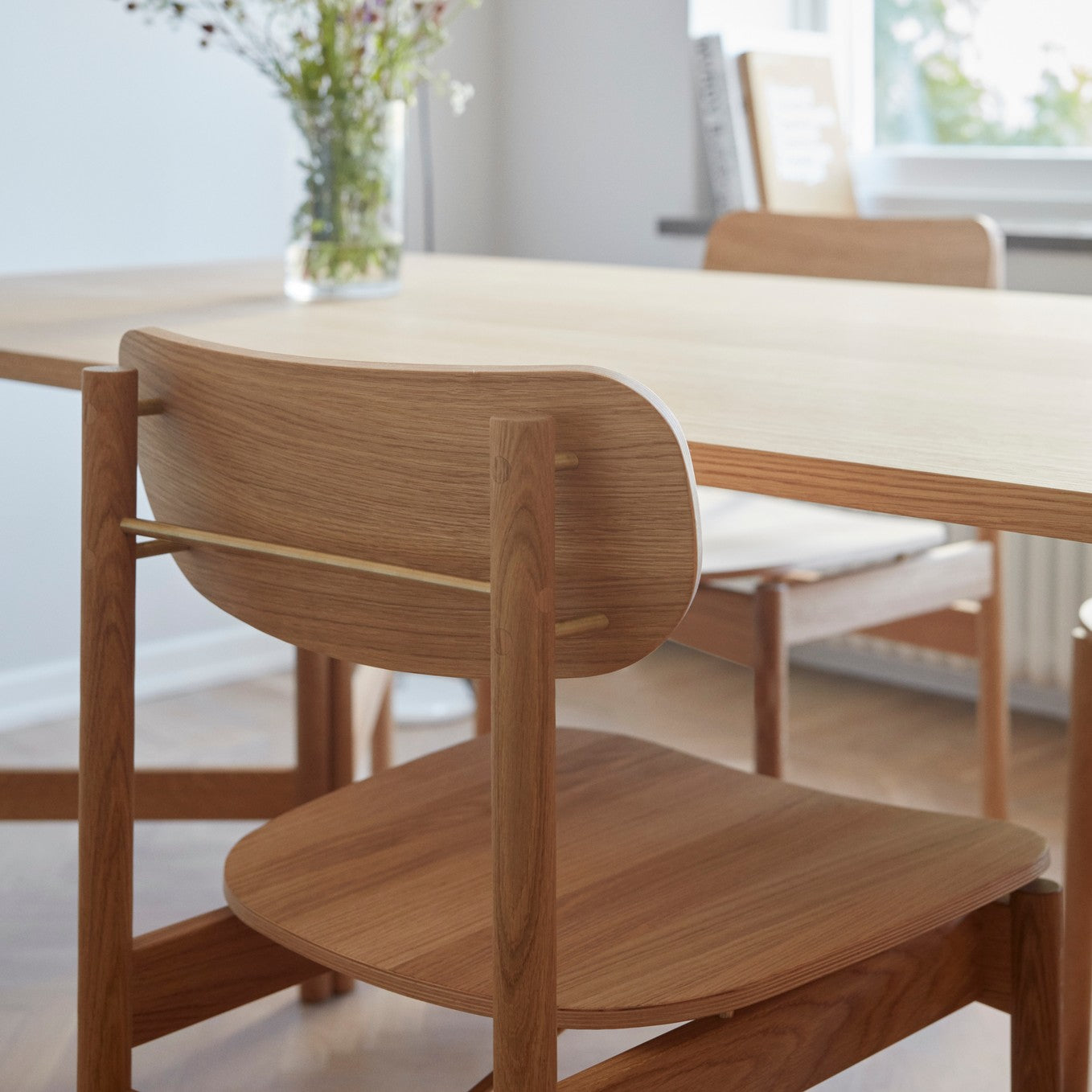 Vester Chair Oiled Oak/Brass