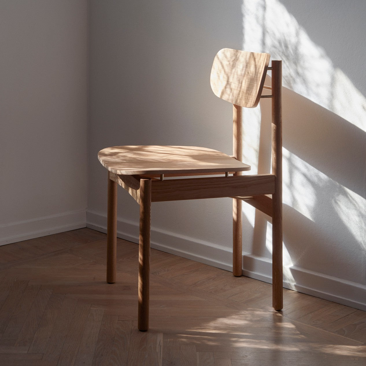 Vester Chair Oiled Oak/Brass