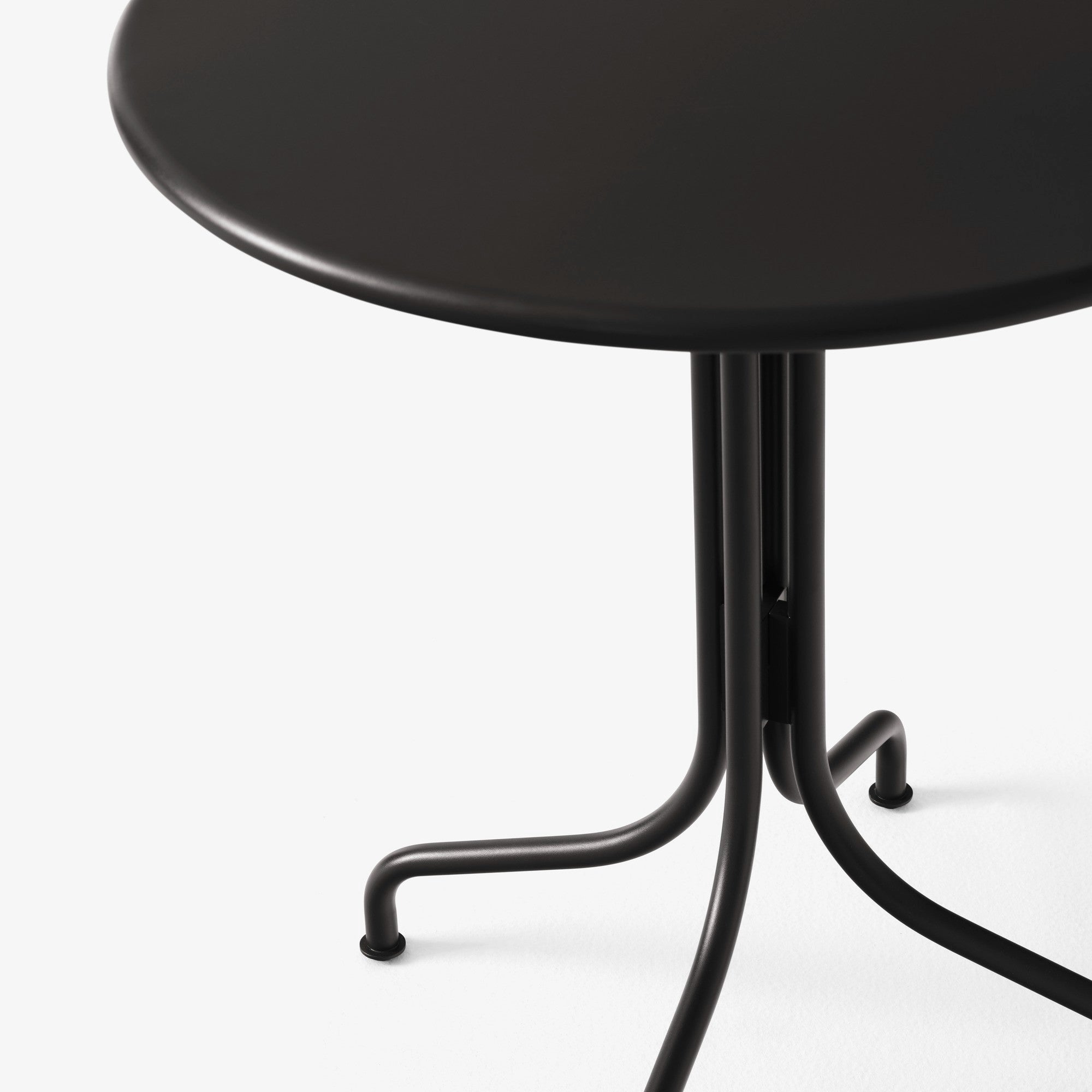 Thorvald Cafe Table SC96, Round Ø70 cm
