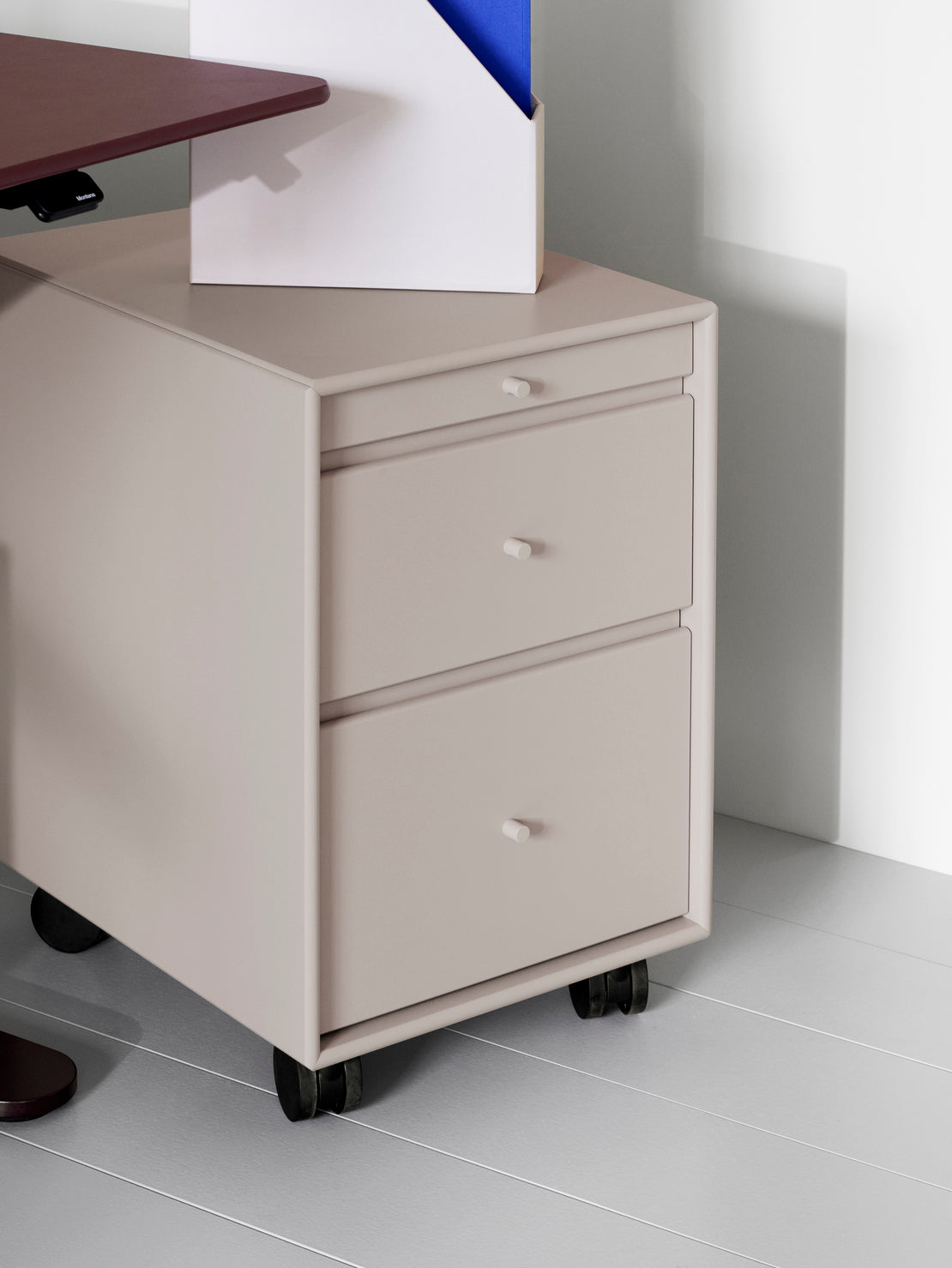 Office Unit, *9 x *7, 3 drawers, castors