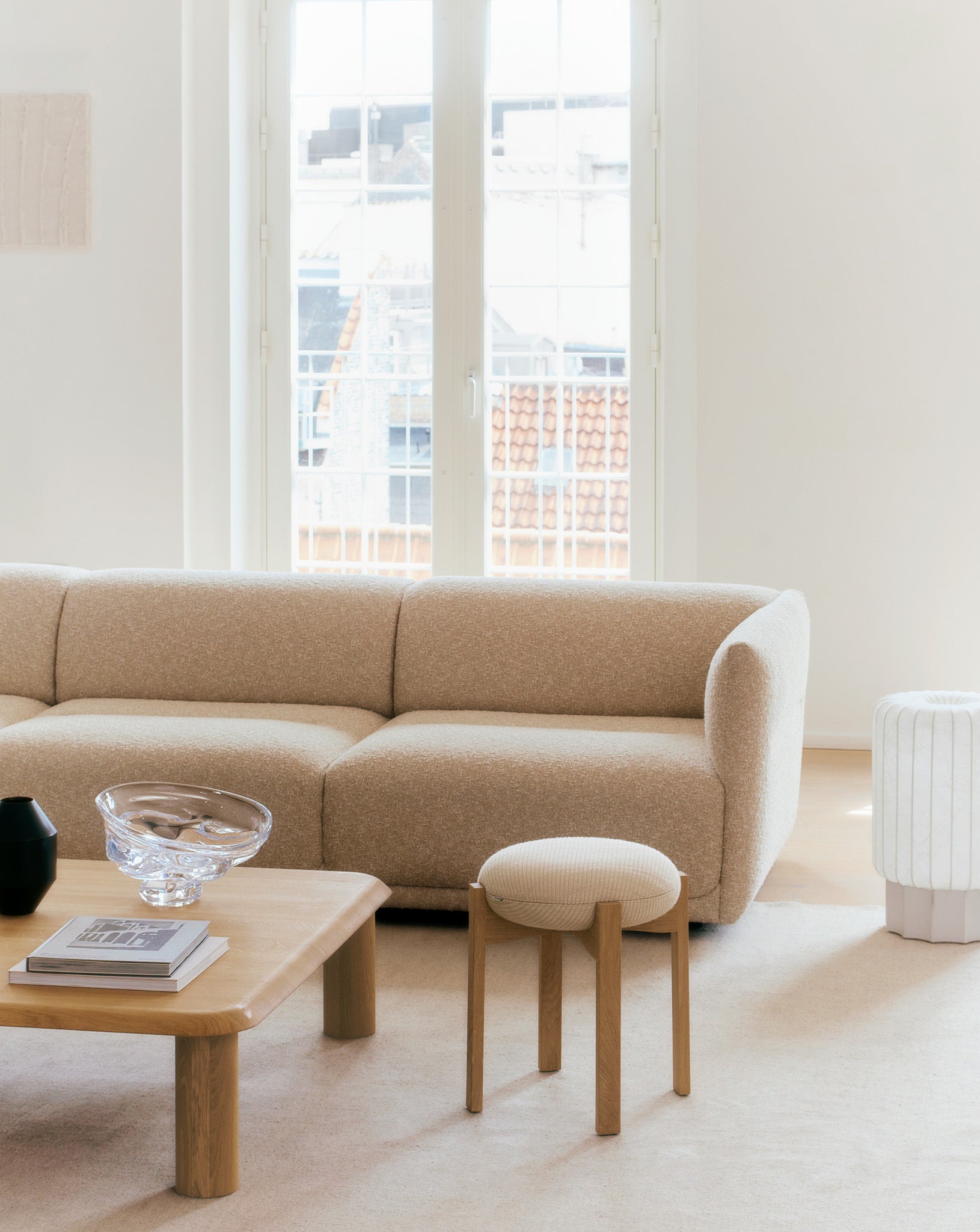 Pioneer Stool H: 46 cm - Oak Lacquered