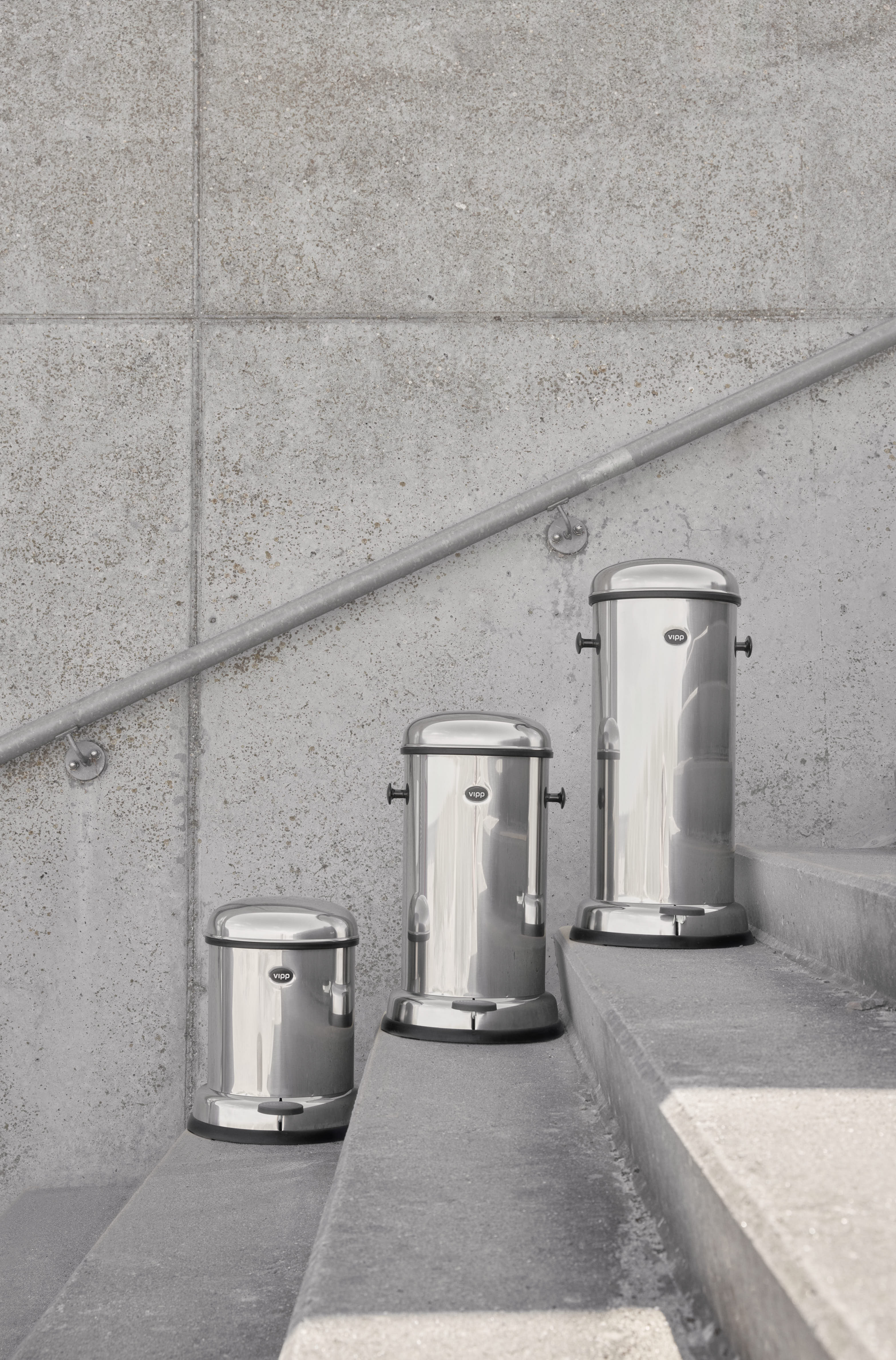 Vipp17 Pedal Bin - Stainless Steel - 30L
