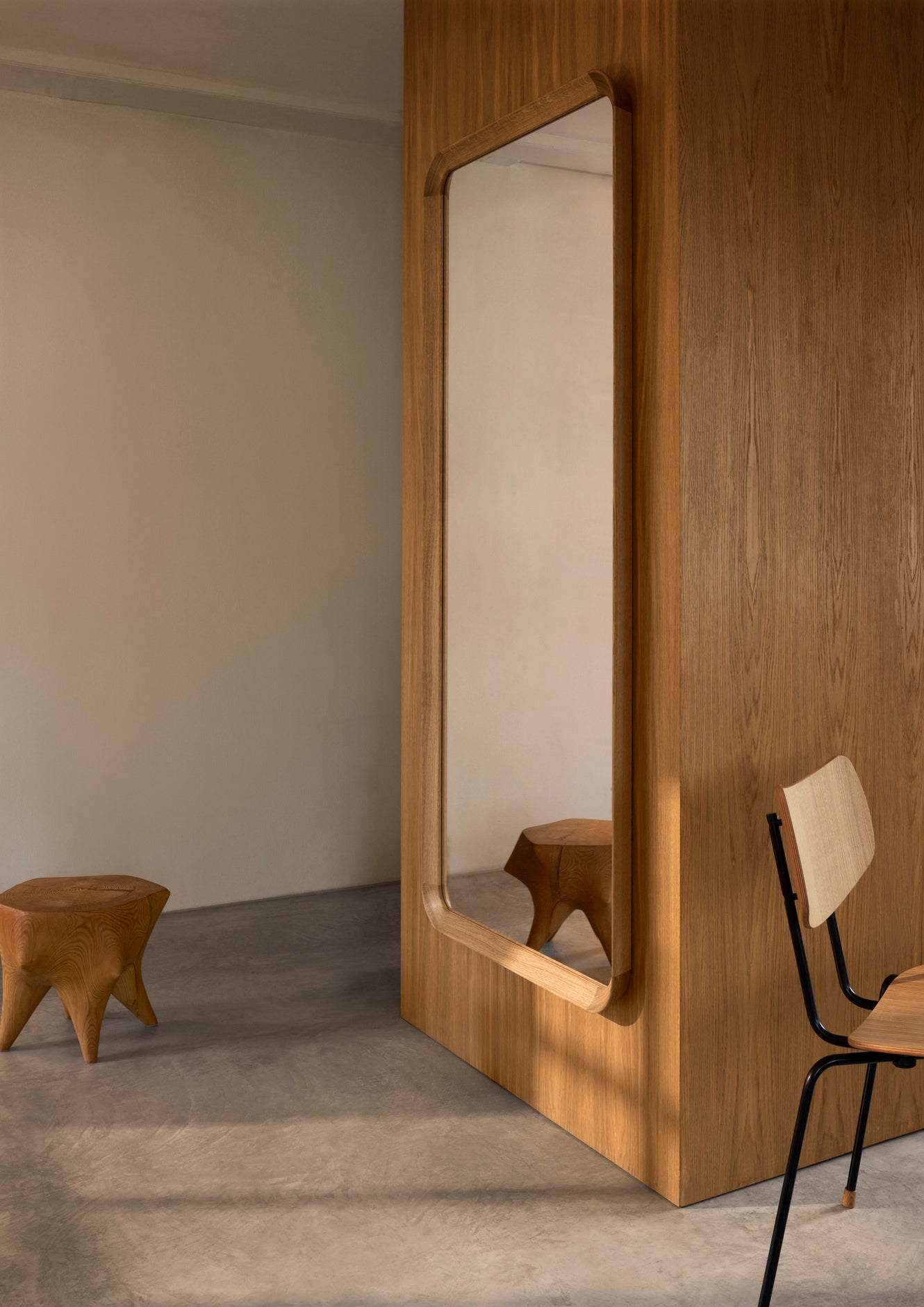 VLA62 Radio House Mirror - Oak