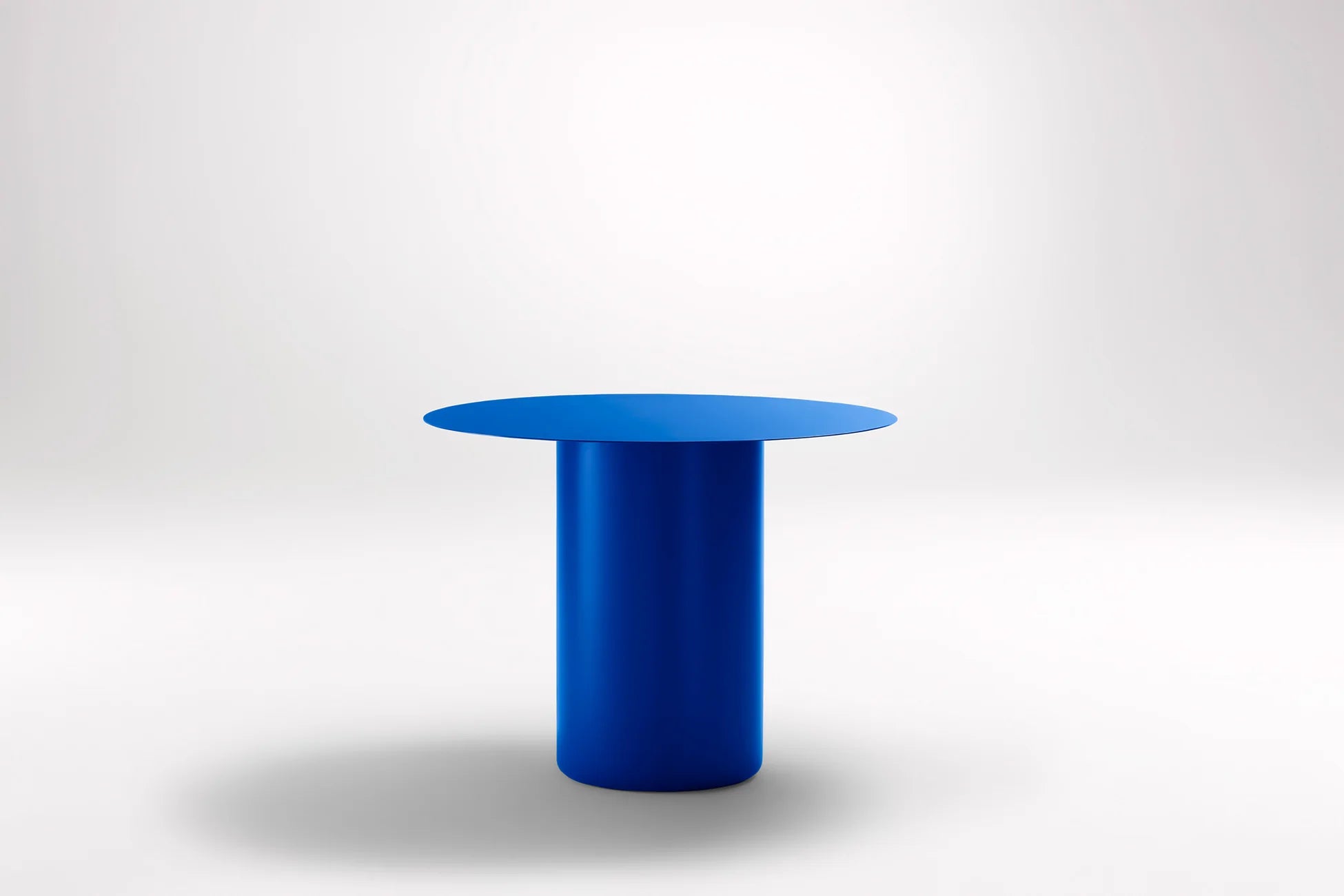 Sequence Round Bar Table - Indoor