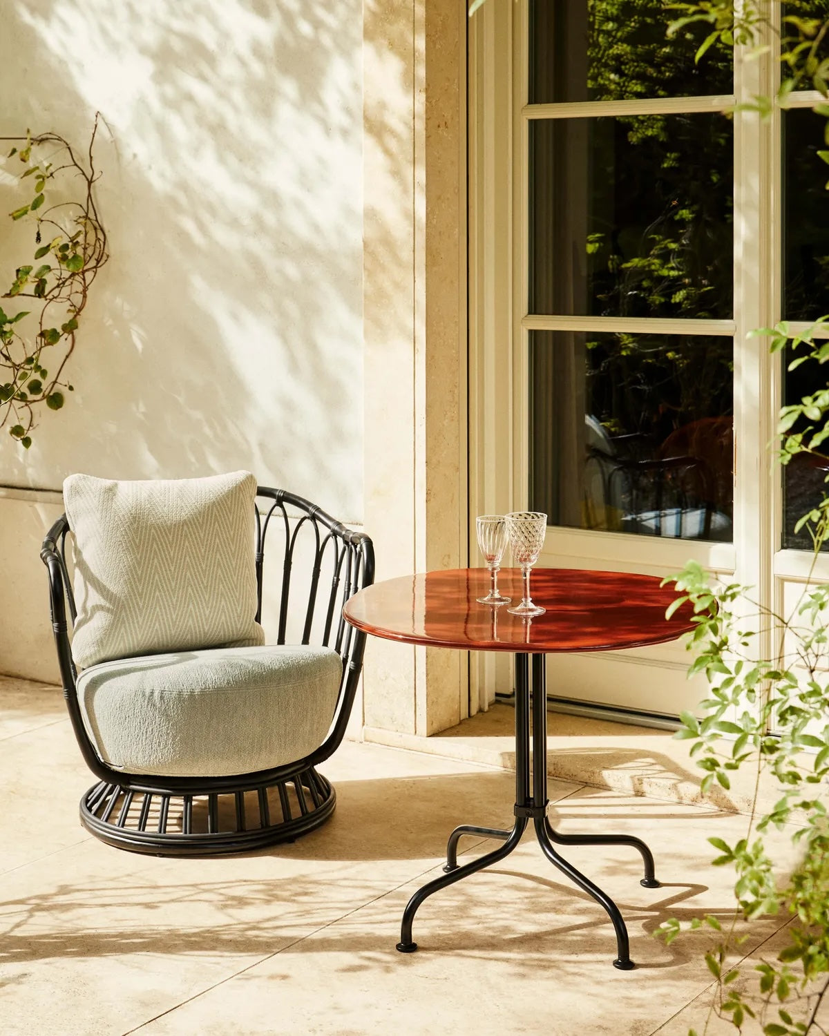 Carmel Bistro Lounge Table