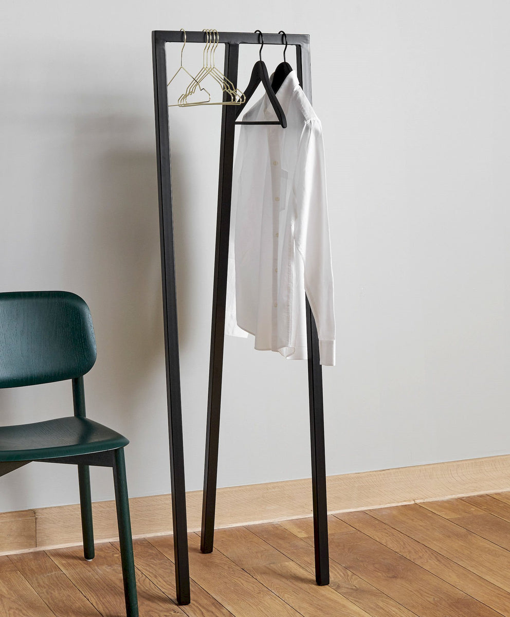 Stand Loop Loop Stand Hall – Cult - Design First