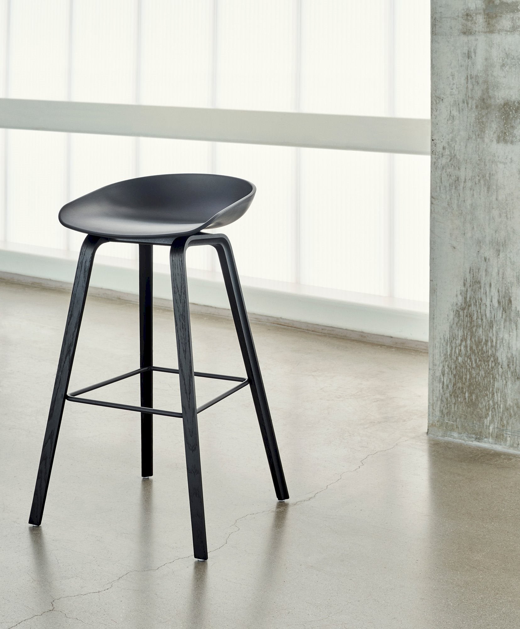 About A Stool AAS32 74cm- Polypropylene