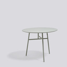 Tilt Top table Ø90 x H74 cm