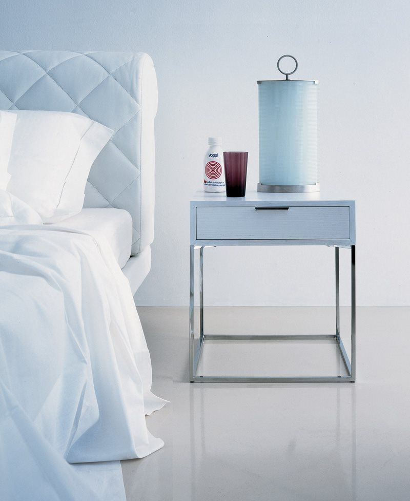 Oscar Night Table with Drawer