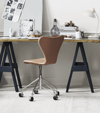 Series 7 Swivel Chair, Unupholstered
