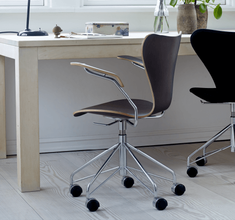 Series 7 Swivel Armchair, Unupholstered