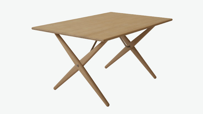 PP84 Cross Legged Table