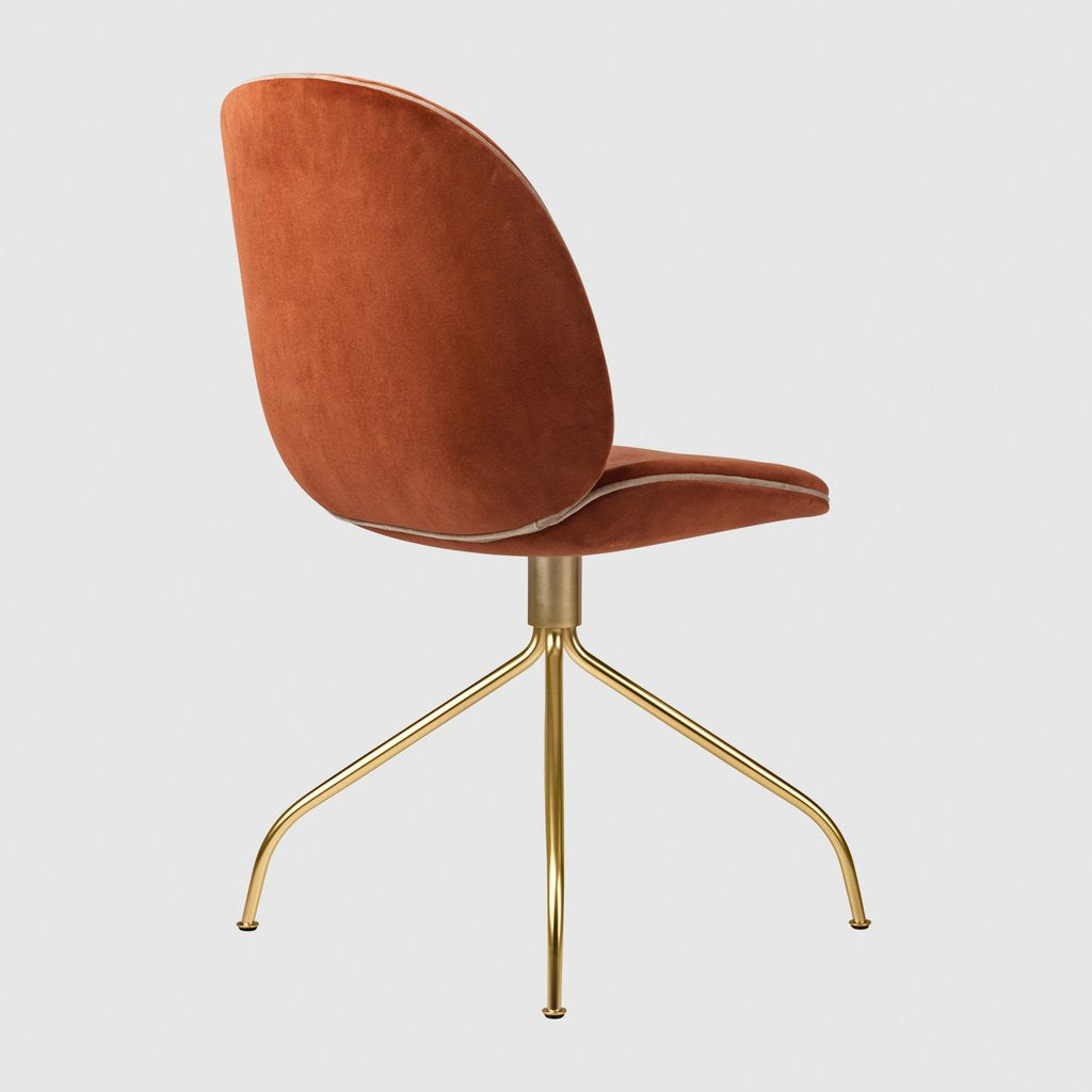 Beetle Meeting-Front Uphol, 4 Legs Cast