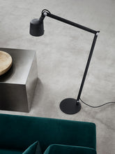 Vipp525 Floor Lamp - Black
