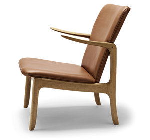 OW124 Beak Chair