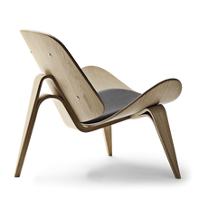 CH07 Shell Easy Chair