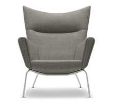 CH445 Wing Chair