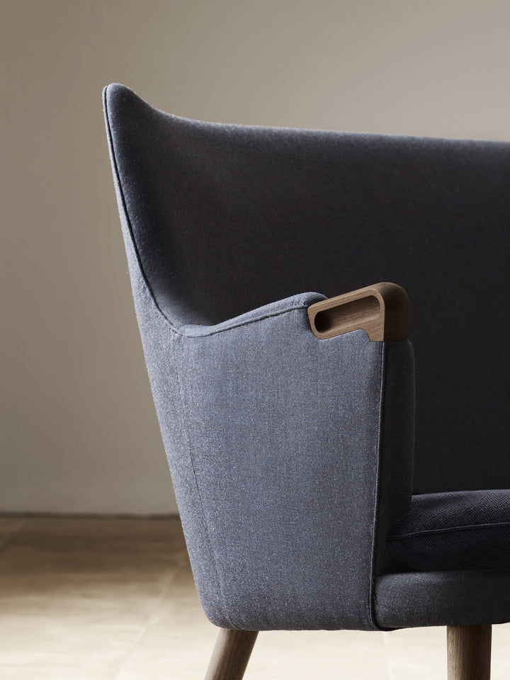 CH72 Sofa (Excl. Cushion)