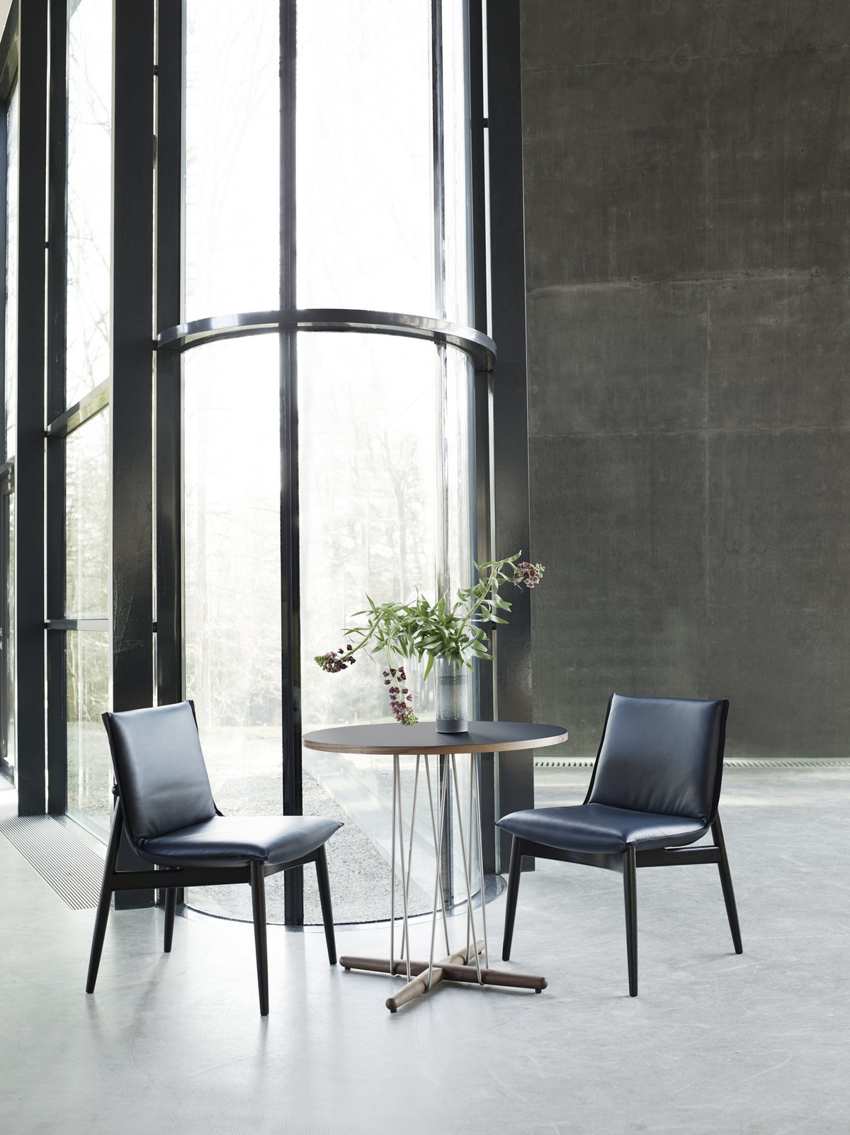 E004 Embrace Chair