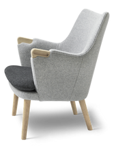 CH71 Armchair (Excl. Cushion)