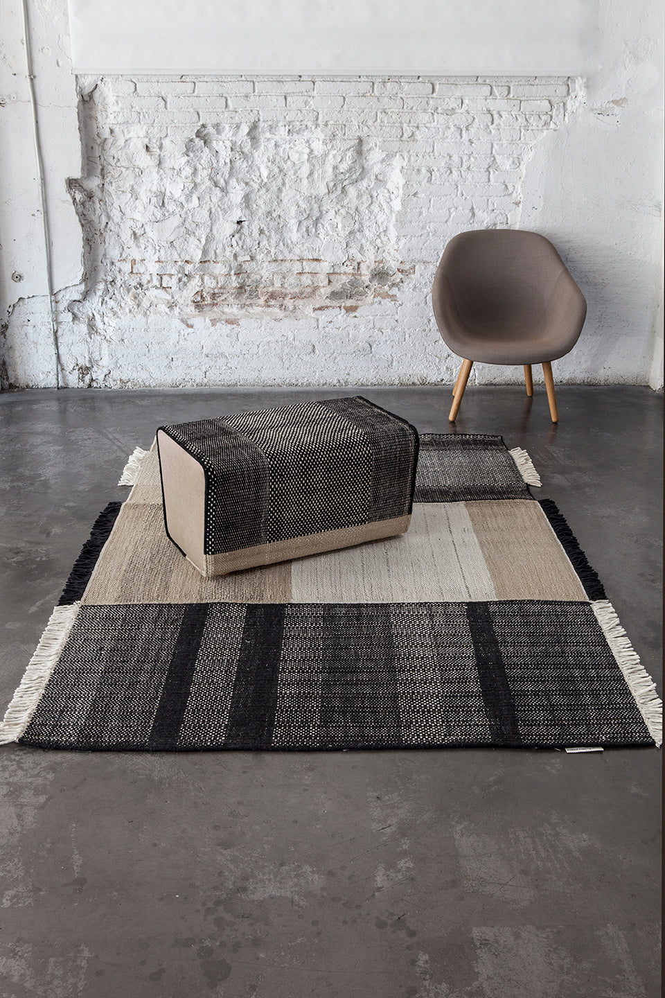 Tres Stripes Pearl Rug - 300x400cm