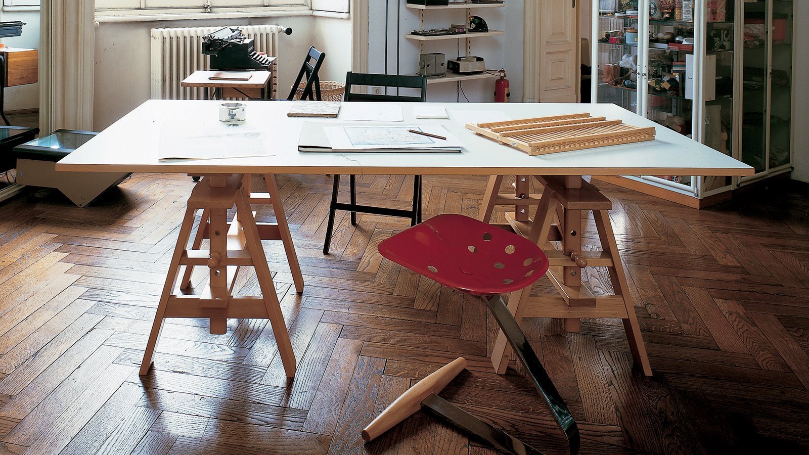 Leonardo Working Table
