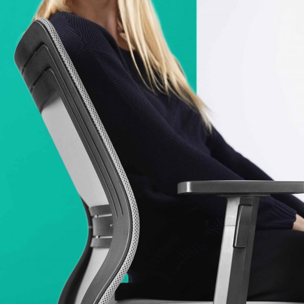 Benuna Task Chair With Arms