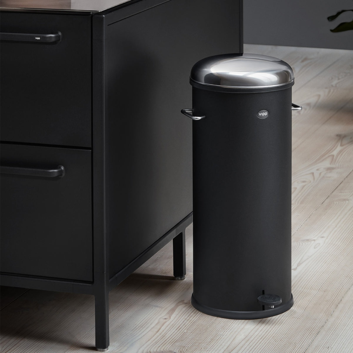 Vipp17, Bin 30L - Black