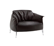Archibald Gran Comfort Armchair