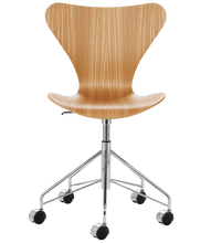 Series 7™ Swivel Chair Veneer