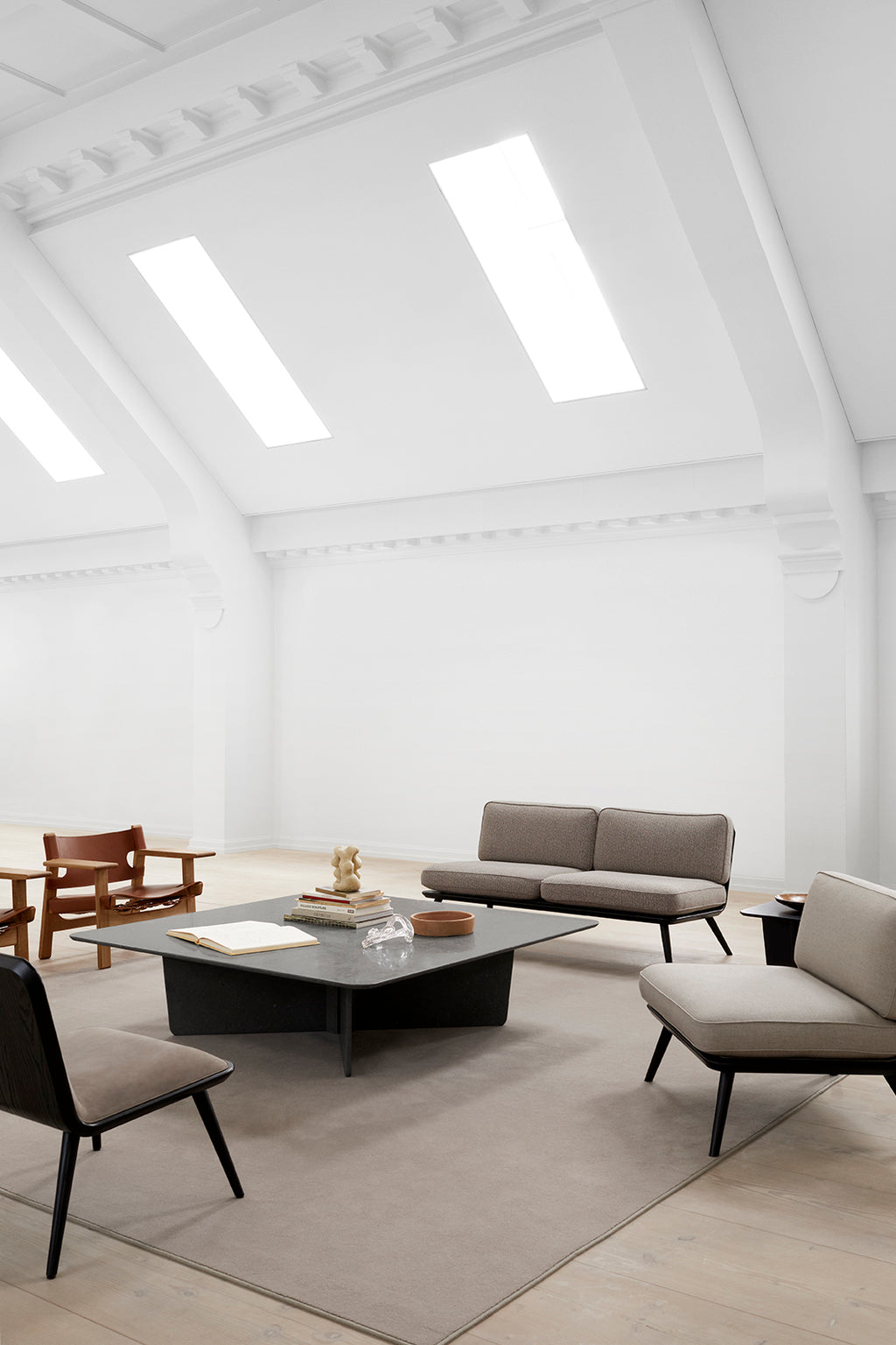 Tableau Coffee Table 140 x 140 cm
