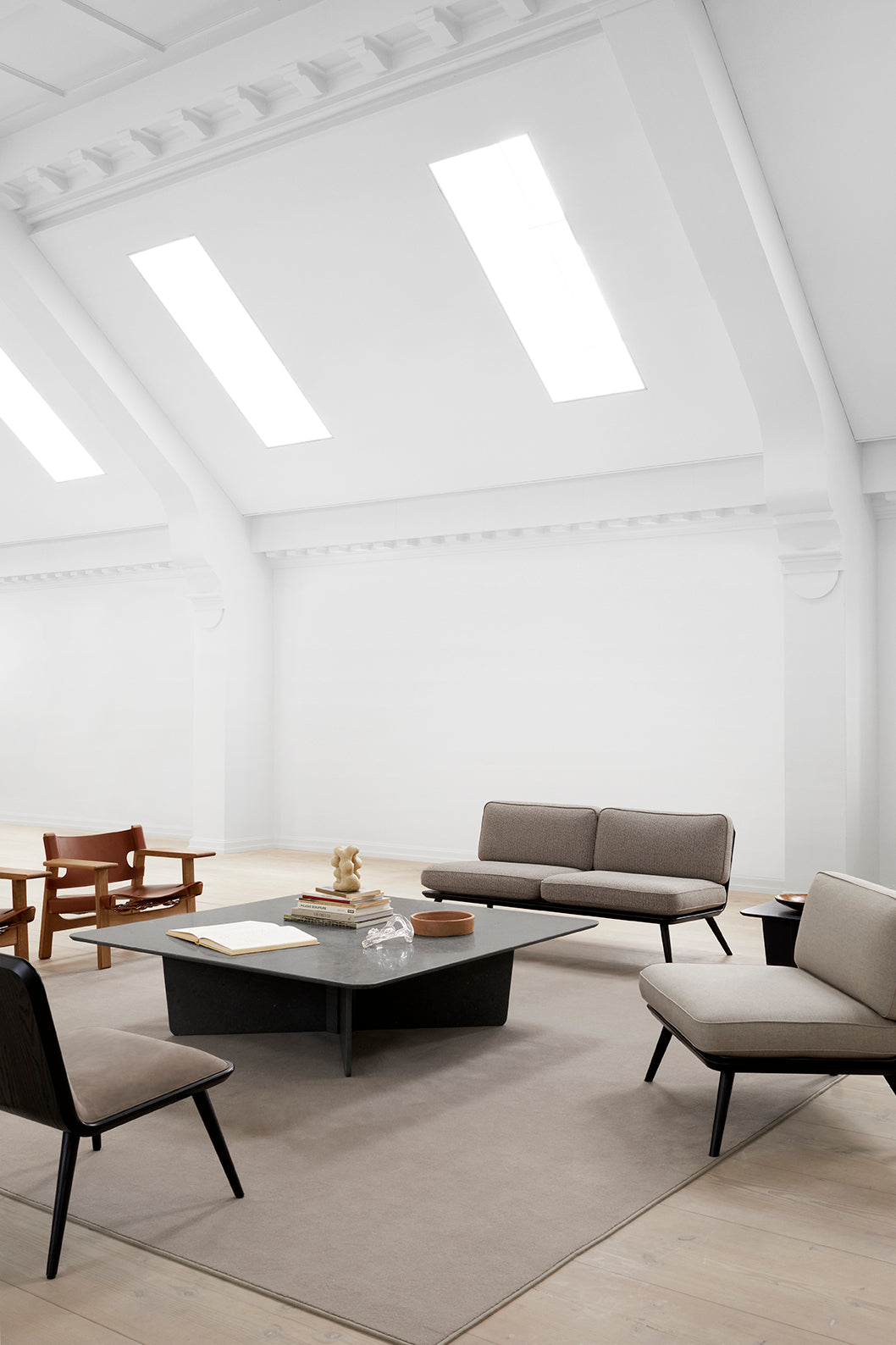 Tableau Coffee Table 140 x 140 cm