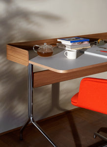 Pavilion Desk AV17