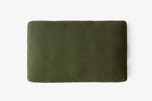Develius Pillow, Large