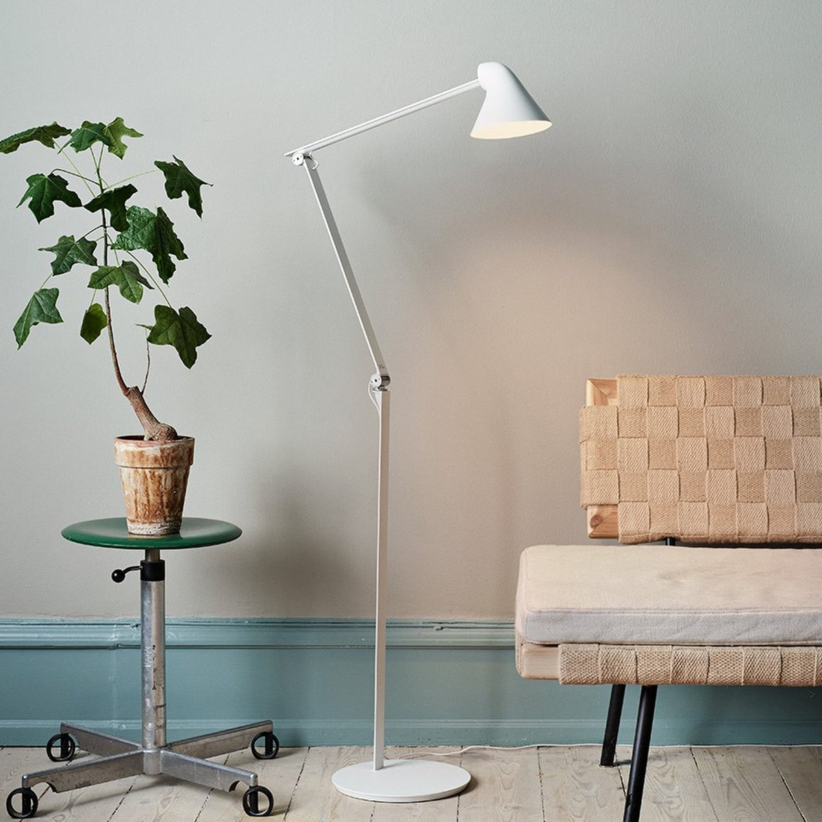 NJP Floor Lamp