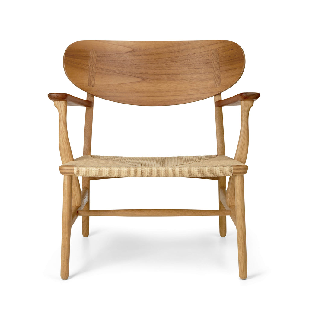 CH22 Lounge Chair