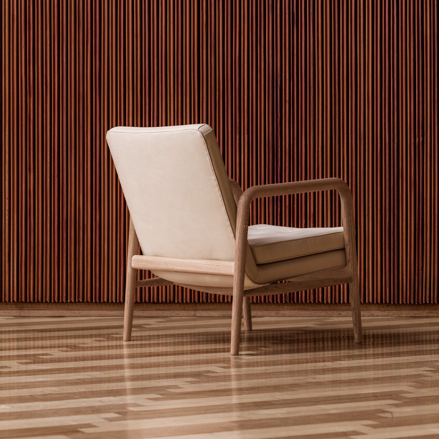 VLA76 Foyer Chair