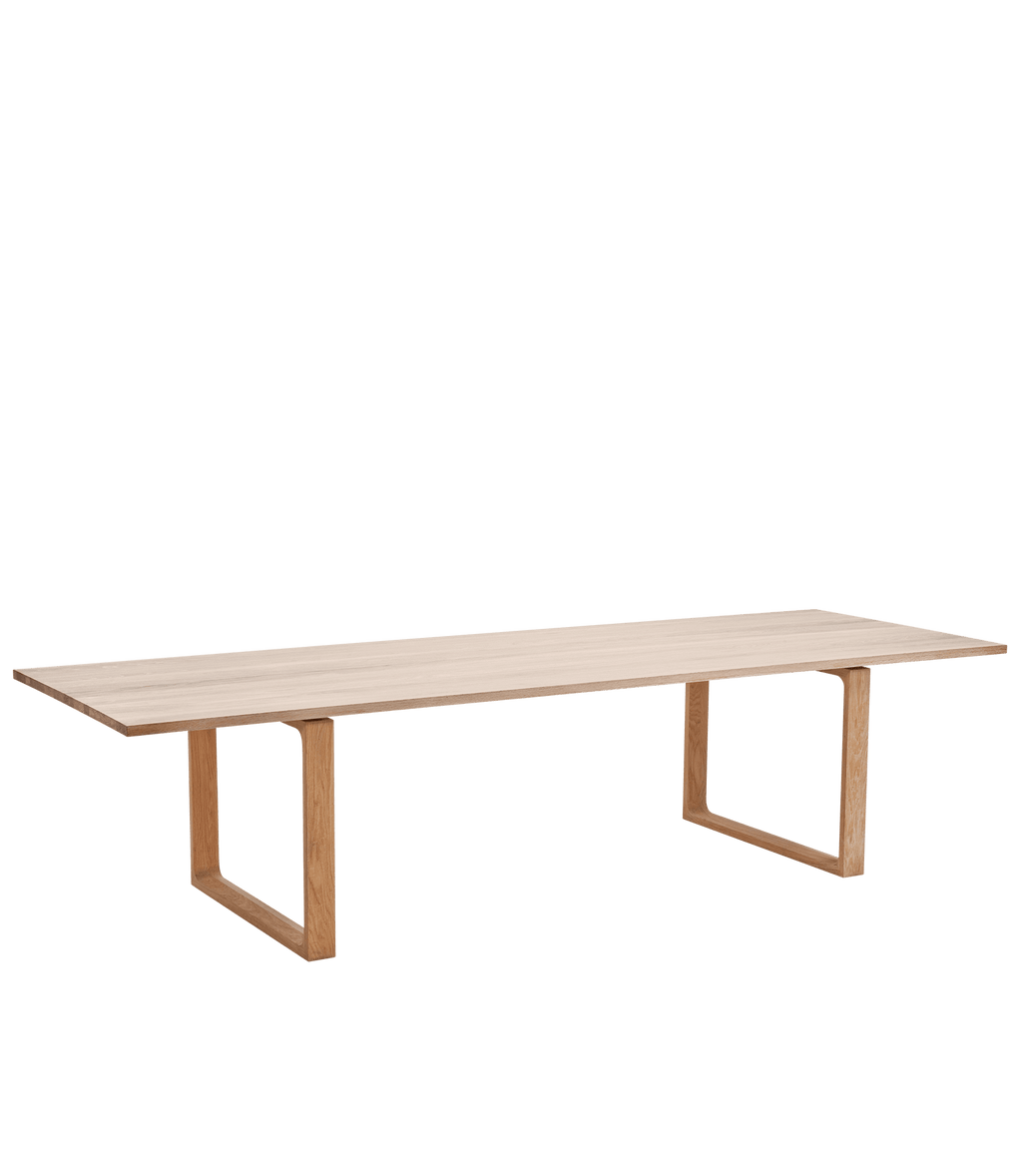 Essay Table 317x100cm