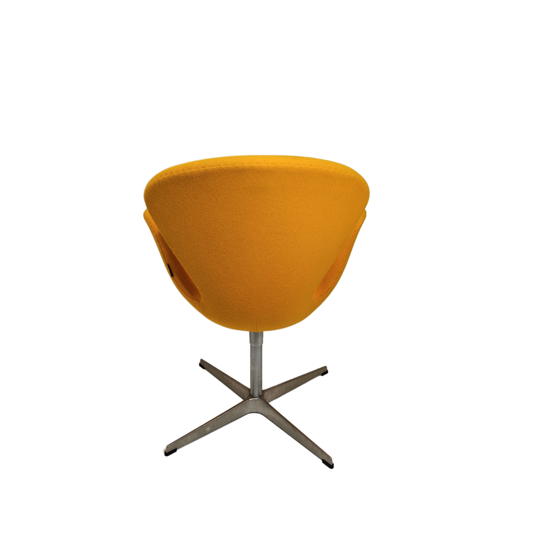 Swan Easy Chair Orange by Fritz Hansen