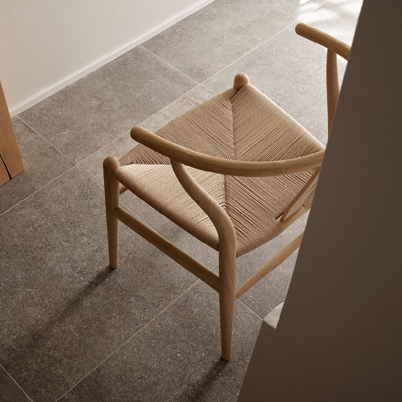 CH24 Wishbone chair