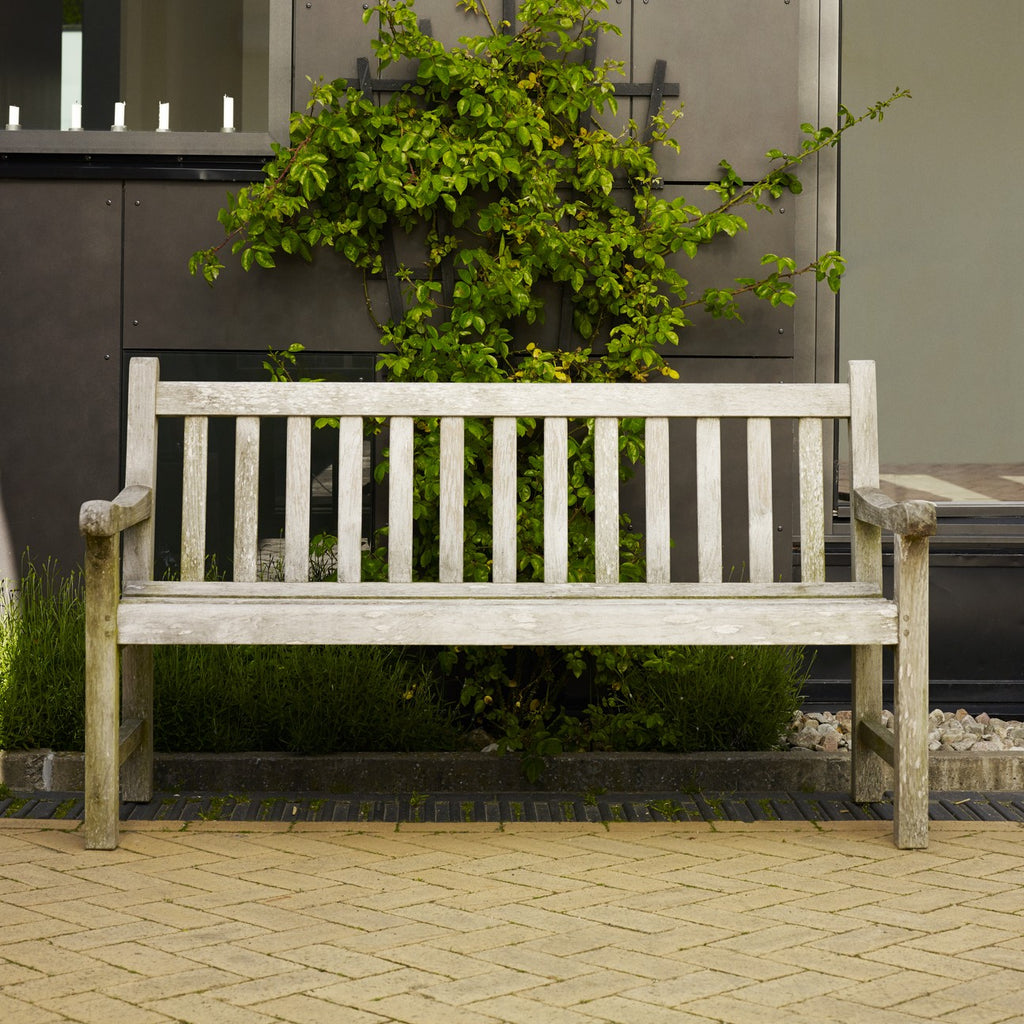 England Bench 152